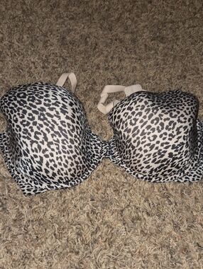 Victoria's Secret Black & White Leopard Lined Demi Bra